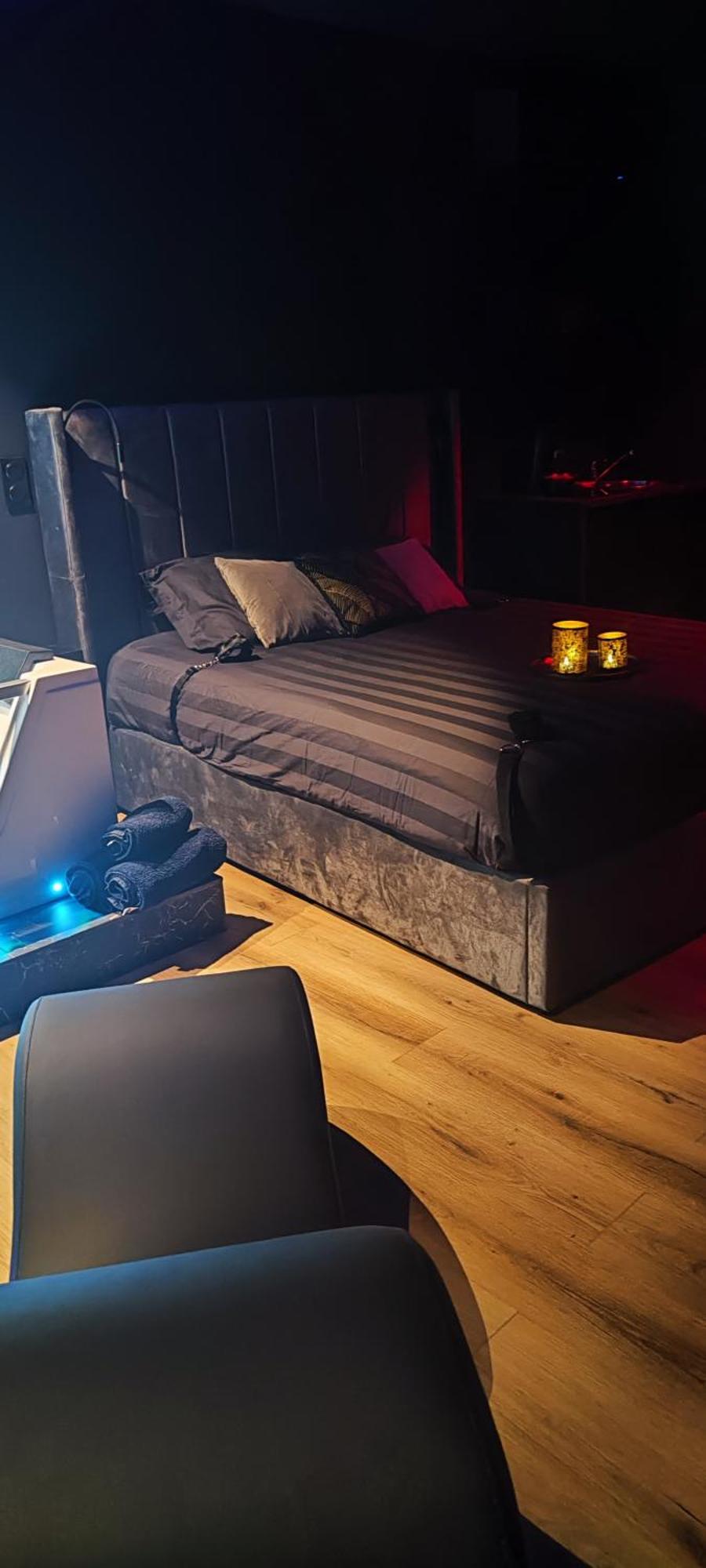 Loveroomxspa Bourg-Saint-Christophe Номер фото