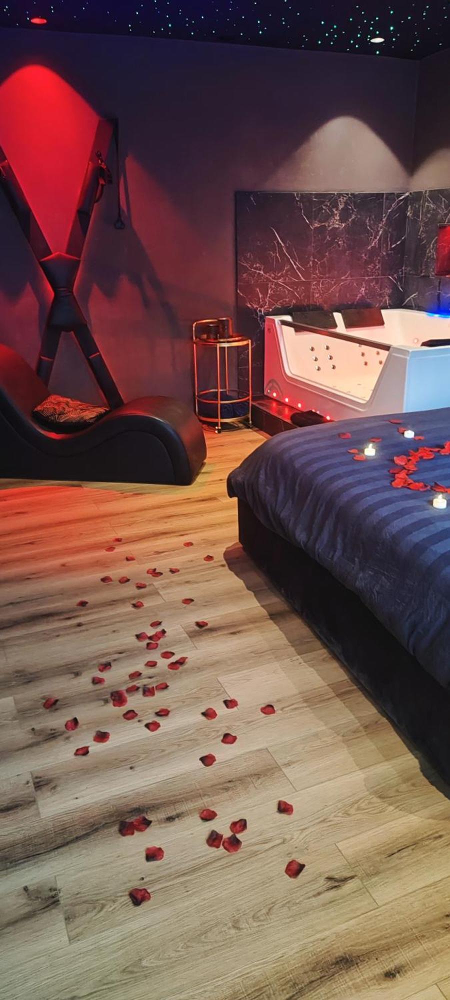Loveroomxspa Bourg-Saint-Christophe Номер фото