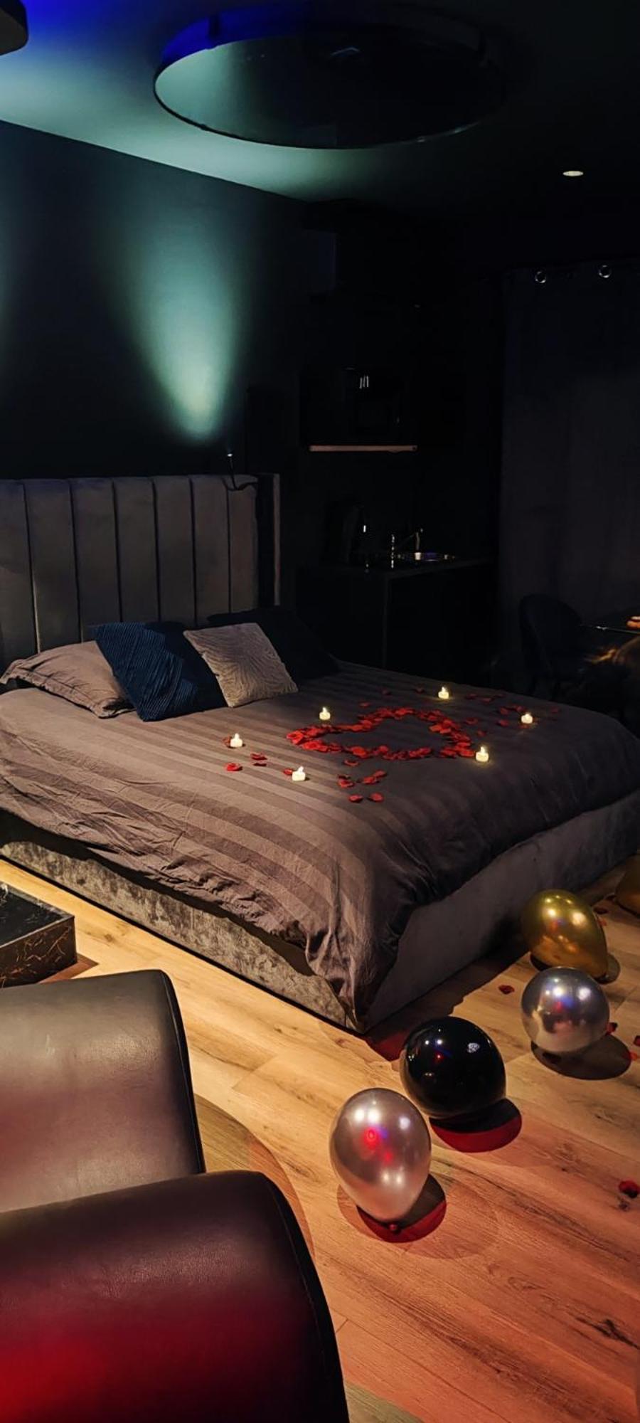 Loveroomxspa Bourg-Saint-Christophe Экстерьер фото